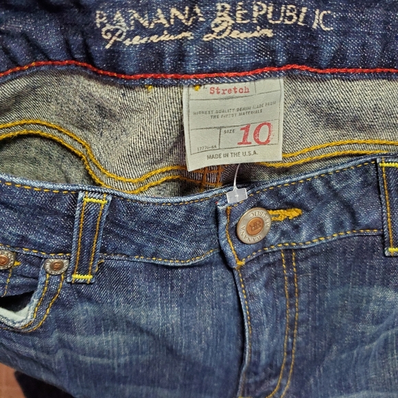 Banana republic - Picture 2 of 2